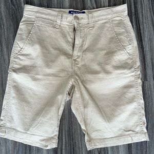Mens khaki shorts size 30 waist but runs big.